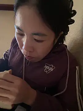 Snapshot of Keola_kwad chatting on February 4, 3:23 am Keola kwad online show from February 4, 3:23 am