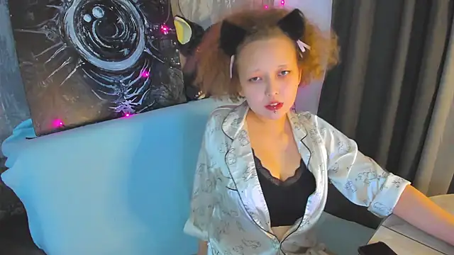 Snapshot of Senya_Sol chatting on May 8, 12:49 am Senya Sol online show from May 8, 12:49 am