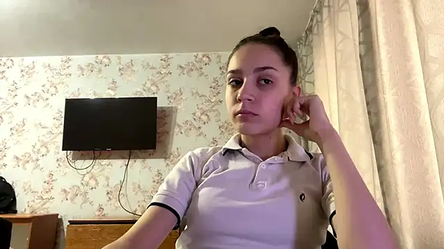 Snapshot of PagedLard chatting on February 12, 7:03 am PagedLard online show from February 12, 7:03 am