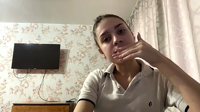 Snapshot of PagedLard chatting on February 14, 7:05 am PagedLard online show from February 14, 7:05 am