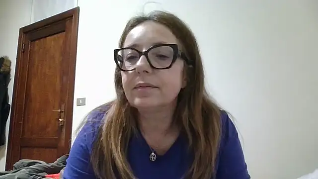 Snapshot of Miasexmilf chatting on February 20, 2:17 pm Miasexmilf online show from February 20, 2:17 pm