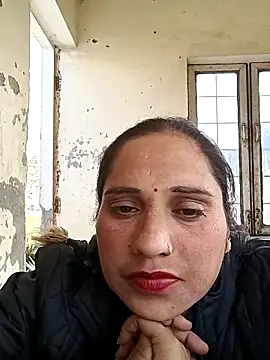 Snapshot of Cute-karisma1234 chatting on February 4, 9:26 am Cute-karisma1234 online show from February 4, 9:26 am