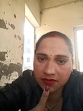 Snapshot of Cute-karisma1234 chatting on February 20, 2:52 am Cute-karisma1234 online show from February 20, 2:52 am