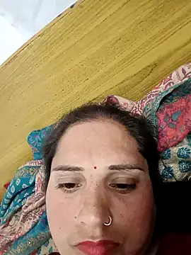 Snapshot of Cute-karisma1234 chatting on February 22, 2:26 pm Cute-karisma1234 online show from February 22, 2:26 pm