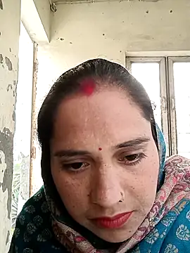 Snapshot of Cute-karisma1234 chatting on February 23, 2:31 am Cute-karisma1234 online show from February 23, 2:31 am