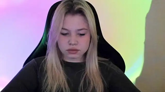 Lulu Di online show from February 22, 2:13 am