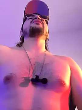 Derek Vow online show from February 10, 8:13 pm