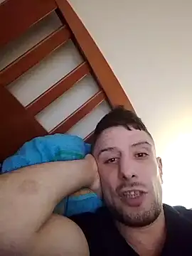 Snapshot of Mcsimotoro chatting on February 12, 11:05 am Mcsimotoro online show from February 12, 11:05 am