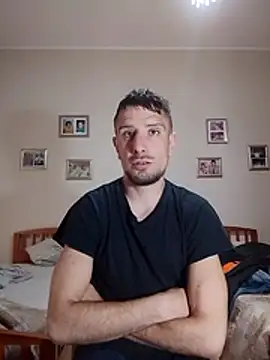 Snapshot of Mcsimotoro chatting on April 14, 9:15 am Mcsimotoro online show from April 14, 9:15 am