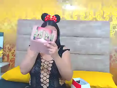 elianacollins23 online show from February 21, 3:51 am