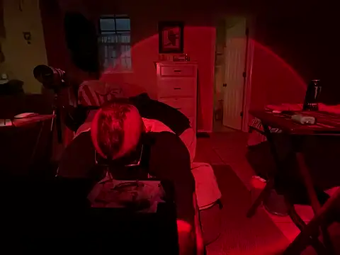 Snapshot of daddydonkey84 chatting on February 18, 4:52 am daddydonkey84 online show from February 18, 4:52 am