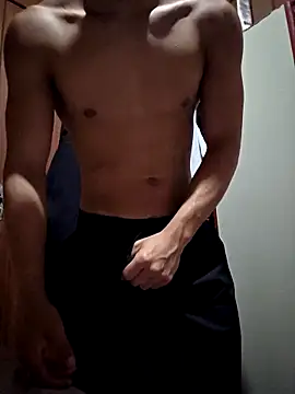 Snapshot of Sfd05 chatting on March 8, 10:02 pm Sfd05 online show from March 8, 10:02 pm