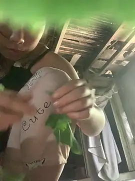 patry33 online show from April 28, 5:23 am