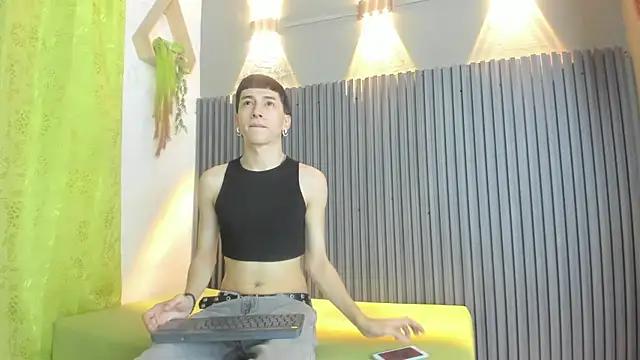 lian cameron online show from February 28, 3:51 am