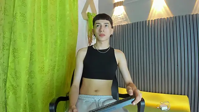 lian cameron online show from March 5, 3:57 am