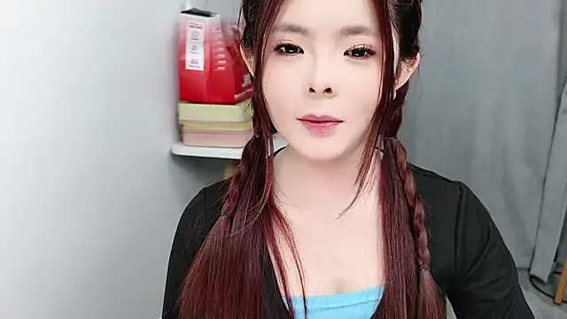 Snapshot of cherry-_-cherry chatting on February 13, 1:45 am cherry- -cherry online show from February 13, 1:45 am