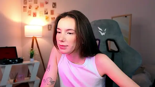 Snapshot of ssandralovin chatting on February 9, 5:33 am ssandralovin online show from February 9, 5:33 am