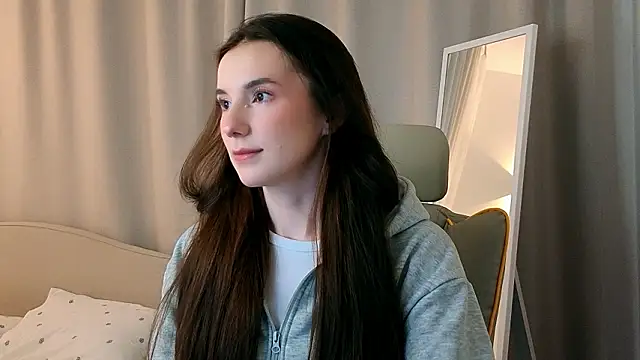 Snapshot of ssandralovin chatting on February 15, 7:43 pm ssandralovin online show from February 15, 7:43 pm