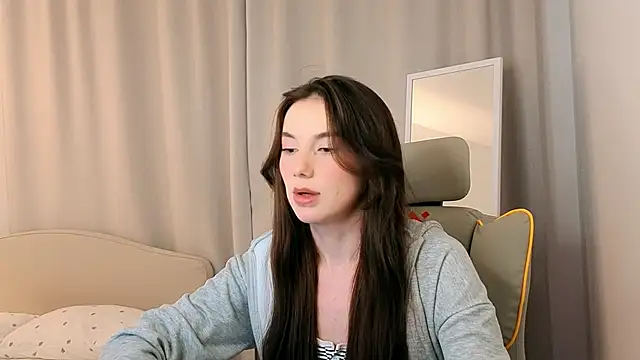 Snapshot of ssandralovin chatting on February 17, 7:53 pm ssandralovin online show from February 17, 7:53 pm