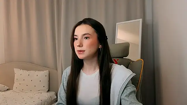 ssandralovin online show from March 15, 8:15 pm