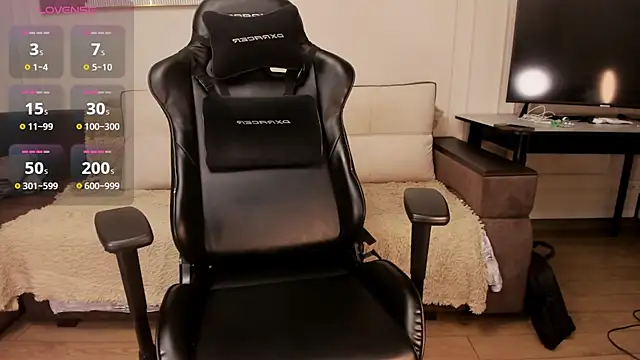 Snapshot of s00nie chatting on February 22, 6:17 pm s00nie online show from February 22, 6:17 pm