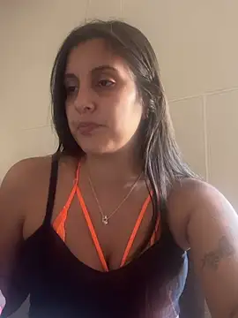 Snapshot of Jimena_luvv chatting on February 6, 6:55 pm Jimena luvv online show from February 6, 6:55 pm