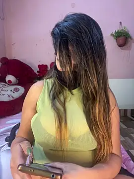 Samaira Juicy143 online show from May 6, 6:57 pm