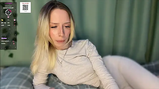 Snapshot of DellaCampbell chatting on March 2, 3:08 pm DellaCampbell online show from March 2, 3:08 pm