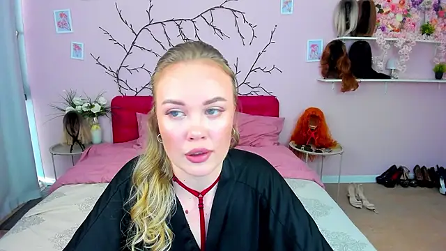 Snapshot of AnnaWillowX chatting on February 1, 1:20 pm AnnaWillowX online show from February 1, 1:20 pm