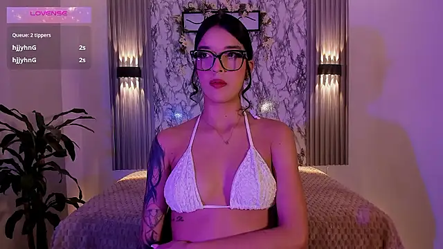 ChloeeMasonn online show from March 27, 11:10 am