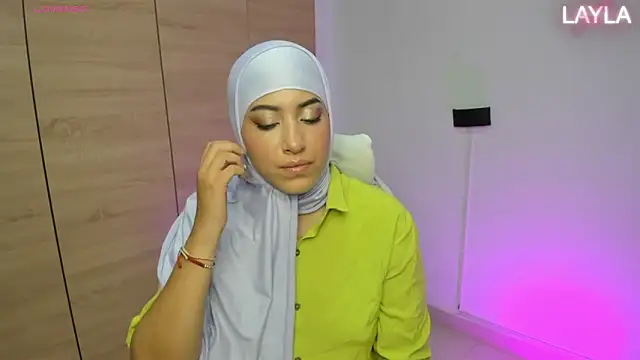 LAY LA  online show from March 7, 10:18 pm