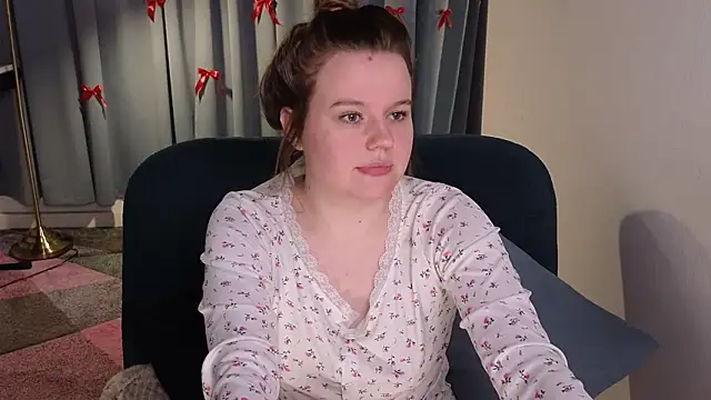 Snapshot of Agatha_Gris chatting on February 25, 9:46 pm Agatha Gris online show from February 25, 9:46 pm