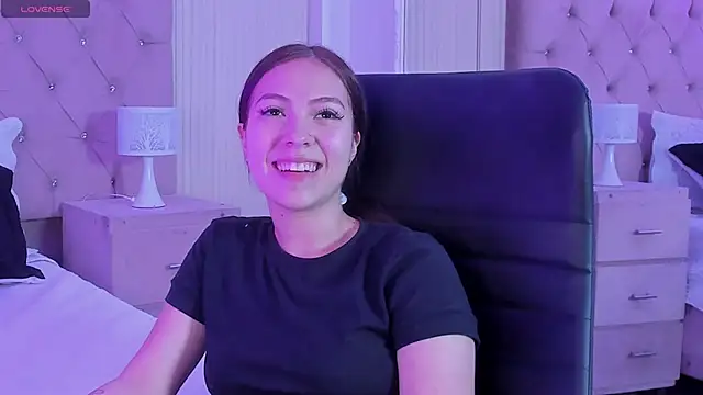 Snapshot of lizzyrossie chatting on February 25, 9:02 pm lizzyrossie online show from February 25, 9:02 pm