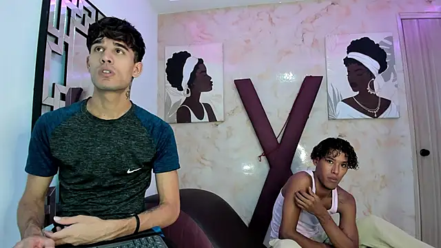 Snapshot of PRETTY_COCK1 chatting on February 1, 7:40 am PRETTY COCK1 online show from February 1, 7:40 am