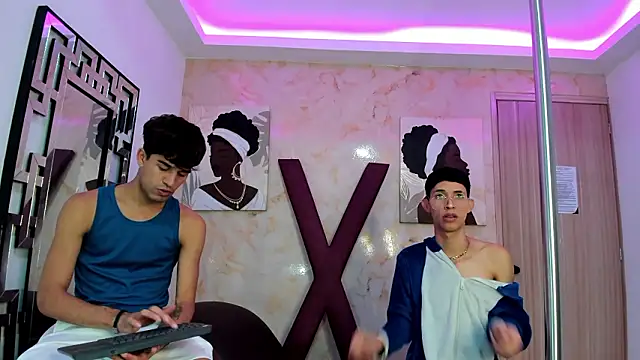 Snapshot of PRETTY_COCK1 chatting on February 11, 7:13 am PRETTY COCK1 online show from February 11, 7:13 am