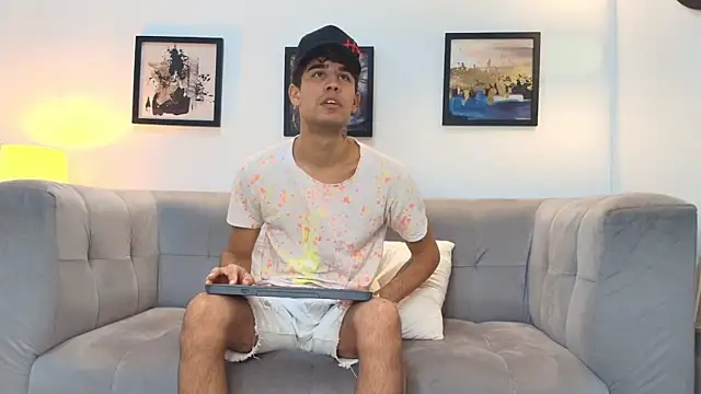 Snapshot of PRETTY_COCK1 chatting on February 15, 7:16 am PRETTY COCK1 online show from February 15, 7:16 am