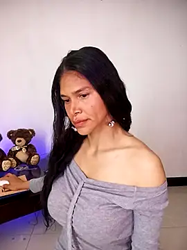 Snapshot of _aish_a chatting on February 20, 1:44 pm aish a online show from February 20, 1:44 pm