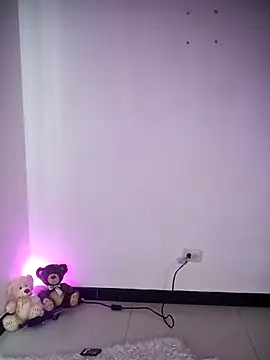 Snapshot of _aish_a chatting on February 24, 7:56 pm aish a online show from February 24, 7:56 pm