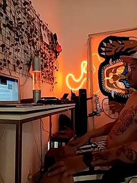 helloandi online show from March 31, 5:57 pm