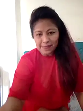 Snapshot of LaylaWinxxx chatting on February 5, 3:27 pm LaylaWinxxx online show from February 5, 3:27 pm