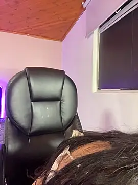 Snapshot of Violetta_pinkk1 chatting on February 7, 4:38 am Violetta pinkk1 online show from February 7, 4:38 am