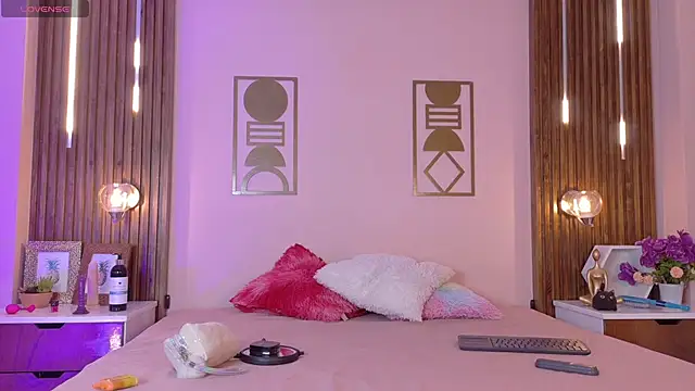 Snapshot of Hanna-Winchester chatting on February 19, 3:24 am Hanna-Winchester online show from February 19, 3:24 am