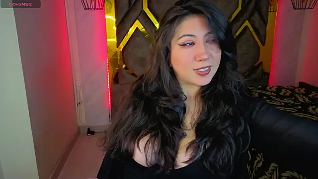 Luvienne online show from March 12, 7:31 pm