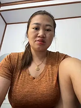 Snapshot of Puka2001 chatting on February 27, 3:28 am Puka2001 online show from February 27, 3:28 am