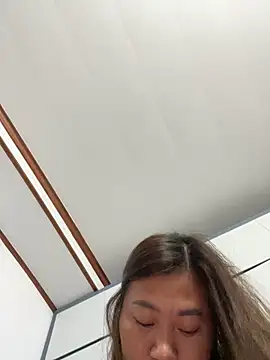 Puka2001 online show from April 21, 5:50 pm