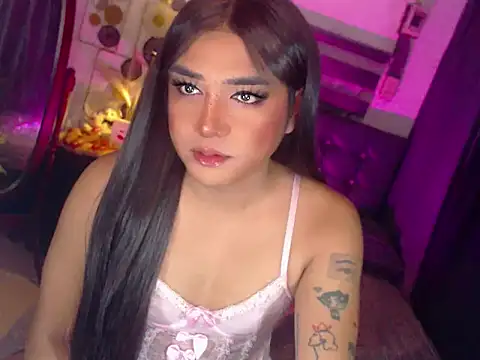 Snapshot of Katezorah chatting on February 10, 6:34 pm Katezorah online show from February 10, 6:34 pm