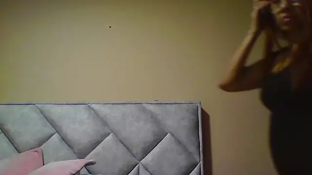 camila star10 online show from March 6, 1:57 am