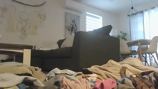 Snapshot of SpicyNatashaXO chatting on February 17, 6:58 pm SpicyNatashaXO online show from February 17, 6:58 pm