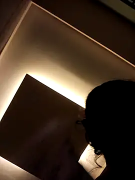 Snapshot of sonalidey5565 chatting on February 14, 9:17 am sonalidey5565 online show from February 14, 9:17 am