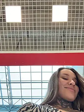 Snapshot of KishaMur chatting on February 15, 7:51 am KishaMur online show from February 15, 7:51 am